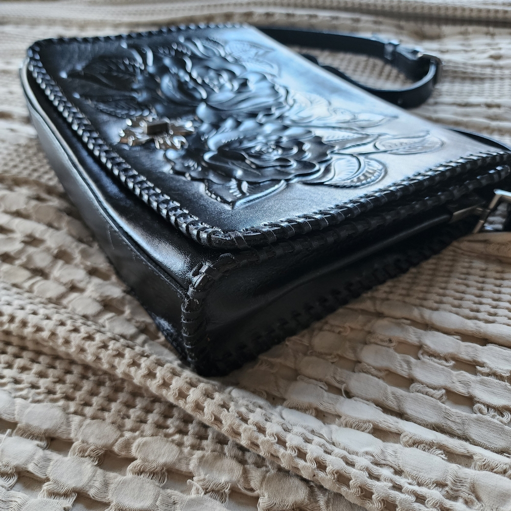 Patricia Nash | Mabilia Leather Flap Crossbody - Picture 6 of 12